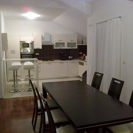 Apartments Milka โตรกีร์ ห้อง รูปภาพ