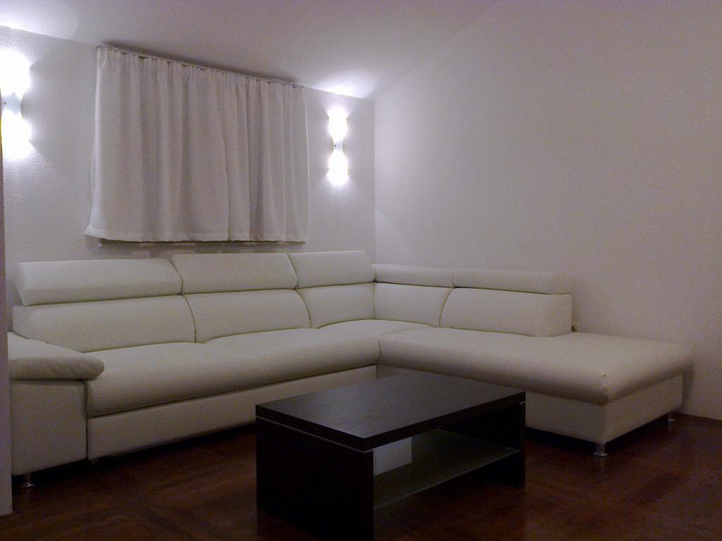 Apartments Milka โตรกีร์ ห้อง รูปภาพ