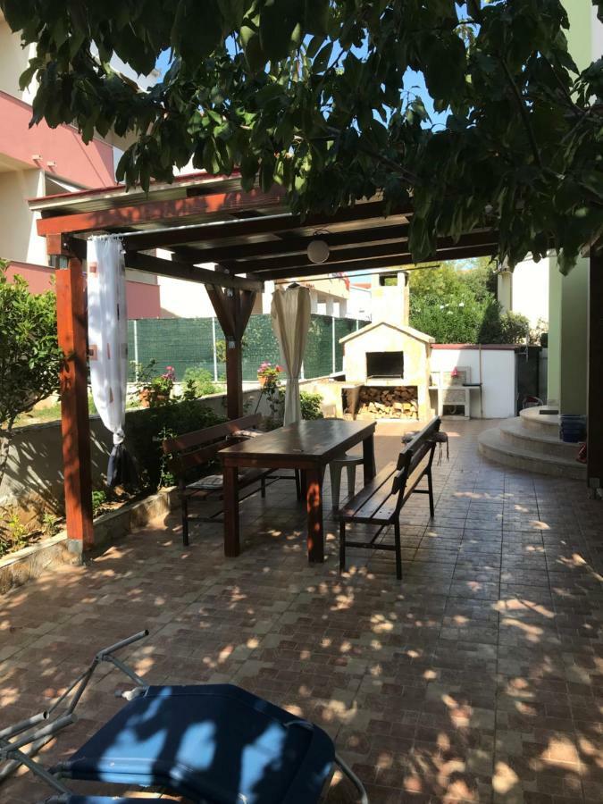 Apartments Milka โตรกีร์ ภายนอก รูปภาพ