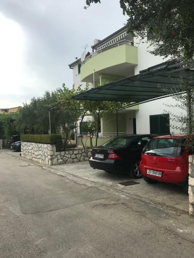 Apartments Milka โตรกีร์ ภายนอก รูปภาพ